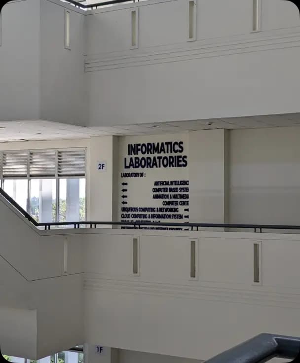 Students working in UBICON LAB computer laboratory